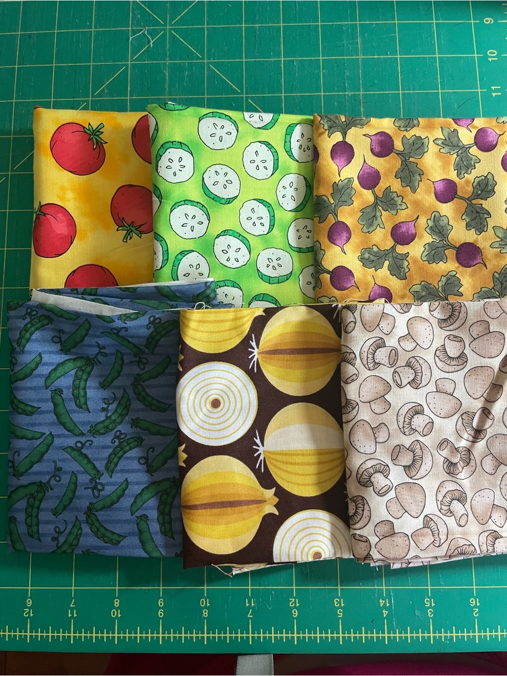 Vegetable print cotton fabric fat quarters 6 prints
